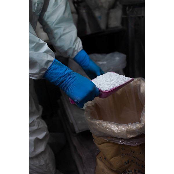 Нитриловые перчатки с удлиненной манжетой 30 см PURETECH® NEUTRINO PROTECT G305 